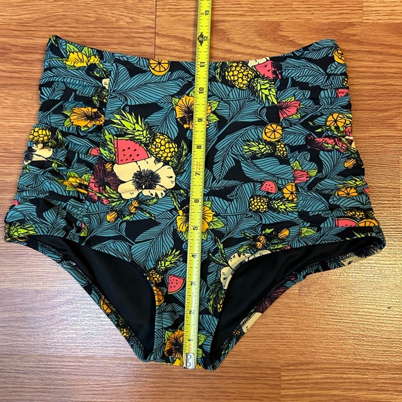 🍉🌺🍍Dancing Days Fruit&Flowers Bikini by Banned Clothing size XS NWOT - Picture 7 of 8